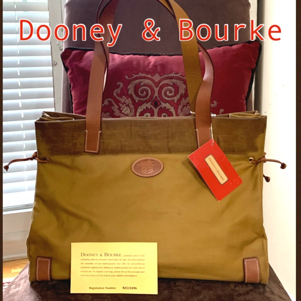 NWT! Authentic Dooney & Burke large shoulder bag- SUPER SPACIOUS